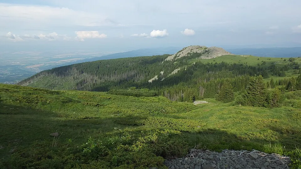 Вариант 1: Северен подход през хижа „Амбарица“ (по Ком - Емине)