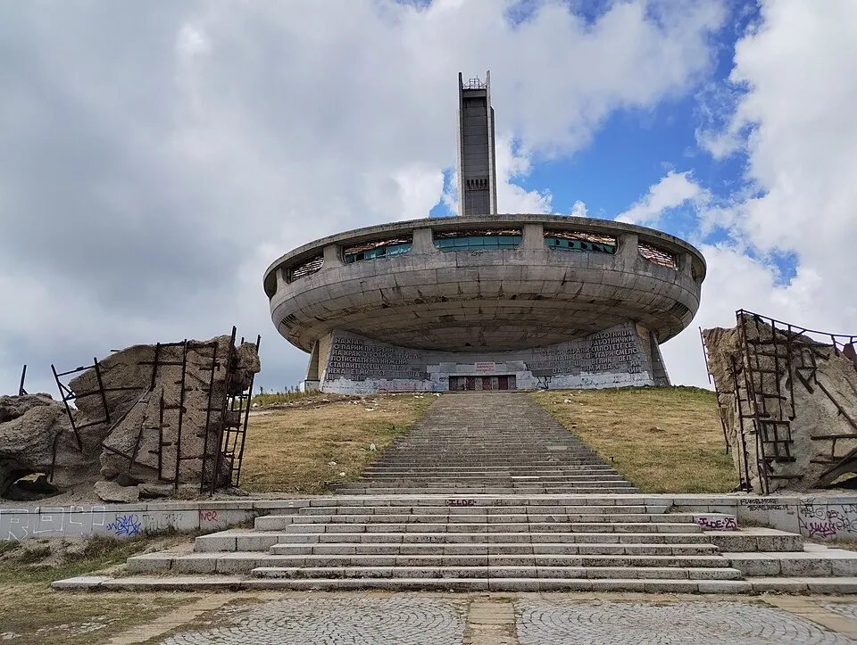 Паметникът на Бузлуджа