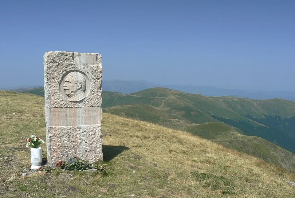 връх Ком - Panorama